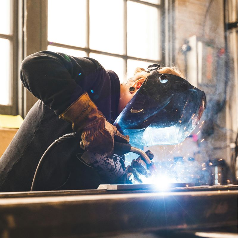 AZZUNO welder manufacturing process and assembly line