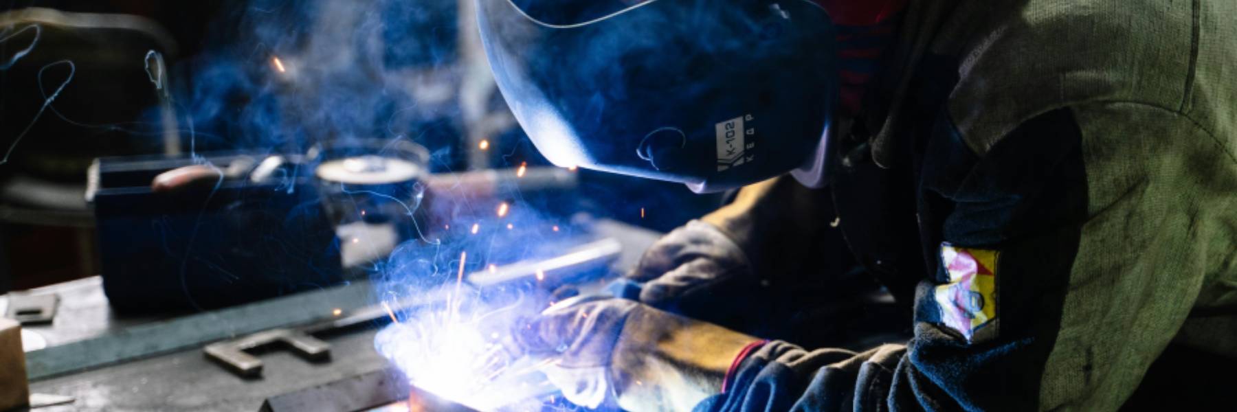 Azzuno_mig_welder_banner